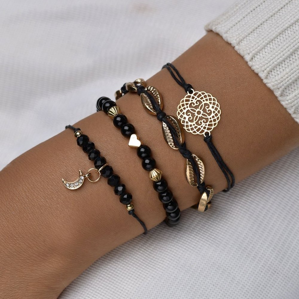 Shell Heart Moon Pendant Charm Bracelets - Picture 5 of 6